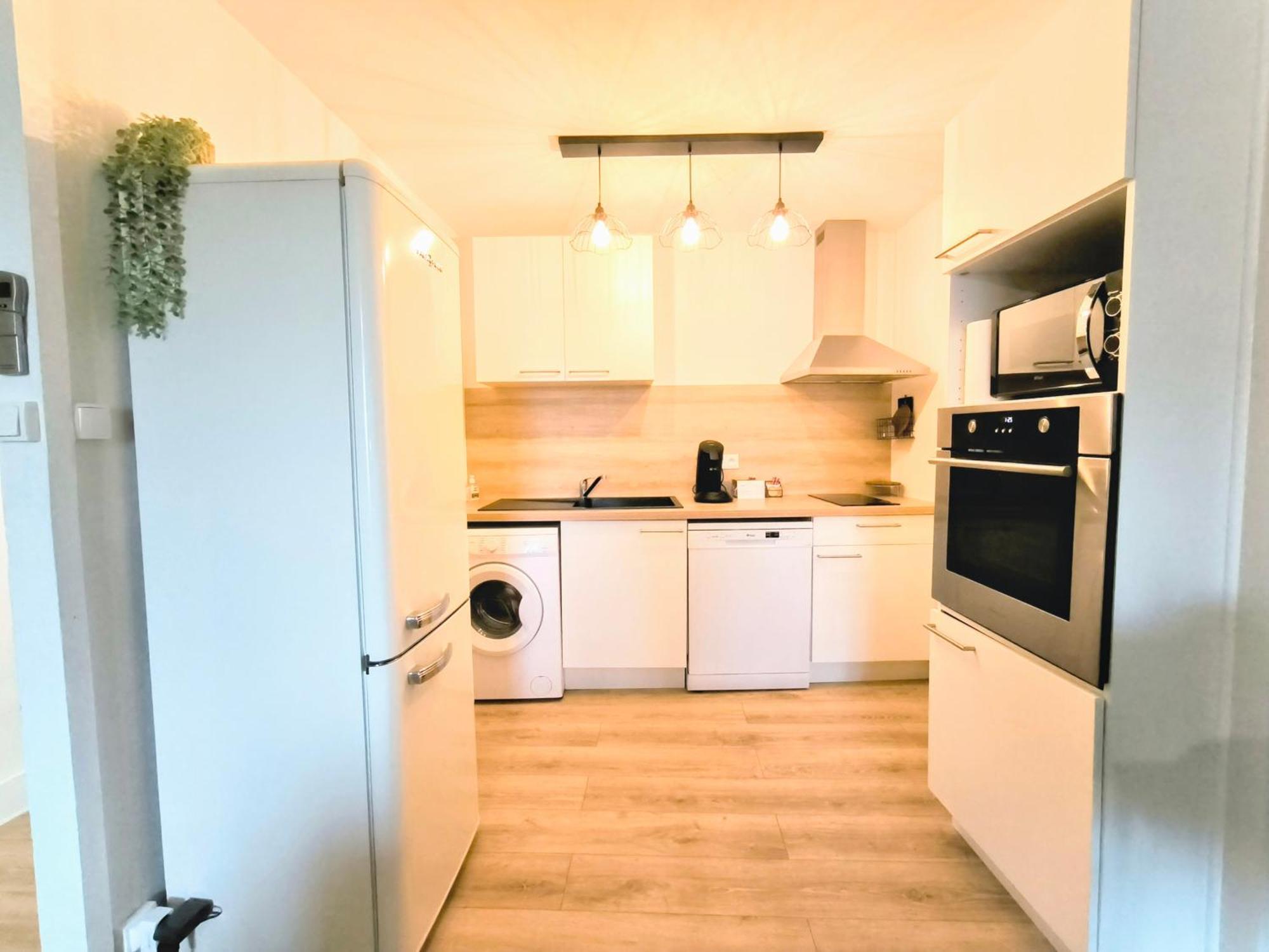 Chez Lulu - 5 Lits- Proche Cnpe - Gare Apartment อัมเบรู-ออง-บูเจย์ ภายนอก รูปภาพ
