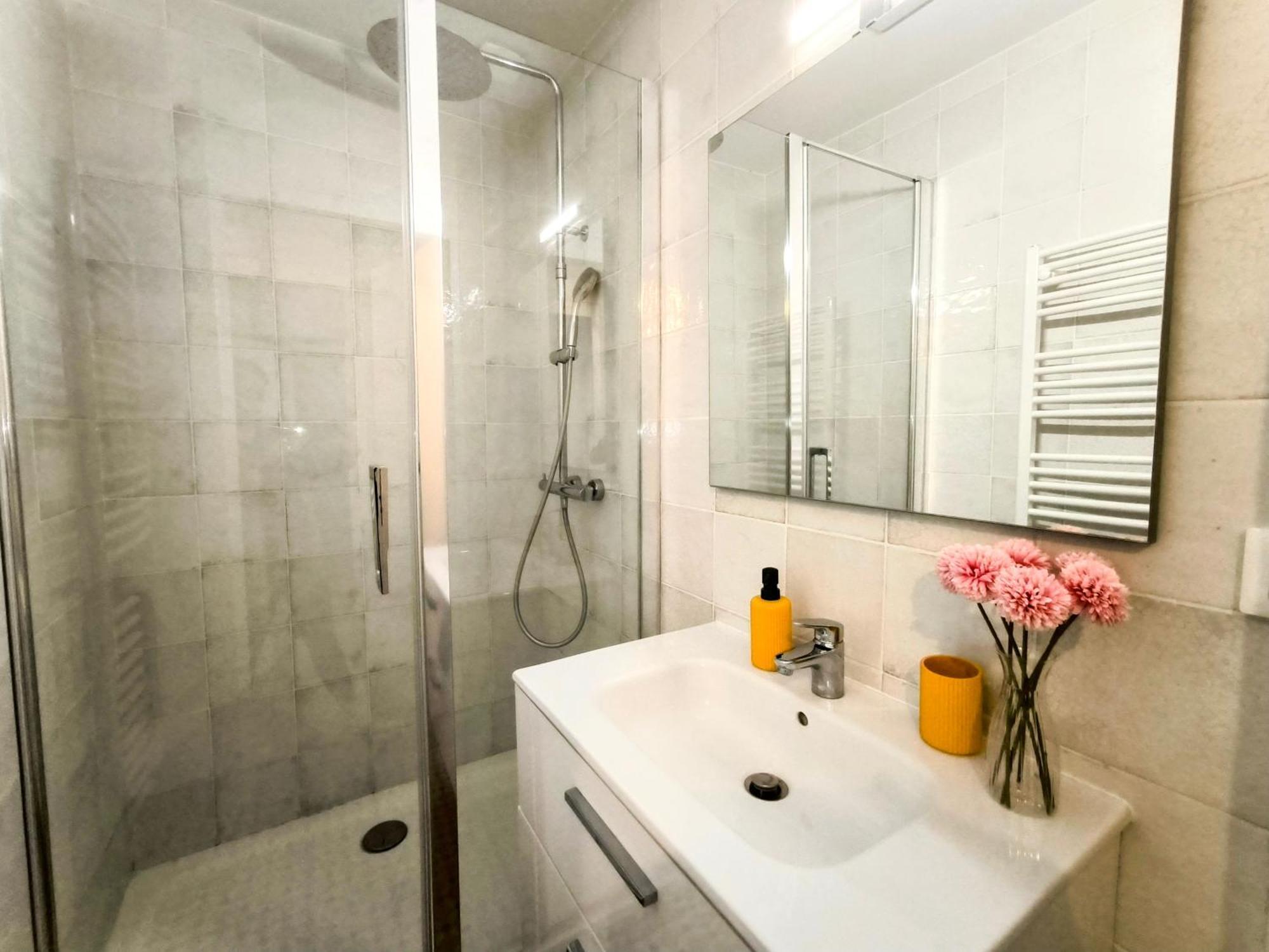 Chez Lulu - 5 Lits- Proche Cnpe - Gare Apartment อัมเบรู-ออง-บูเจย์ ภายนอก รูปภาพ