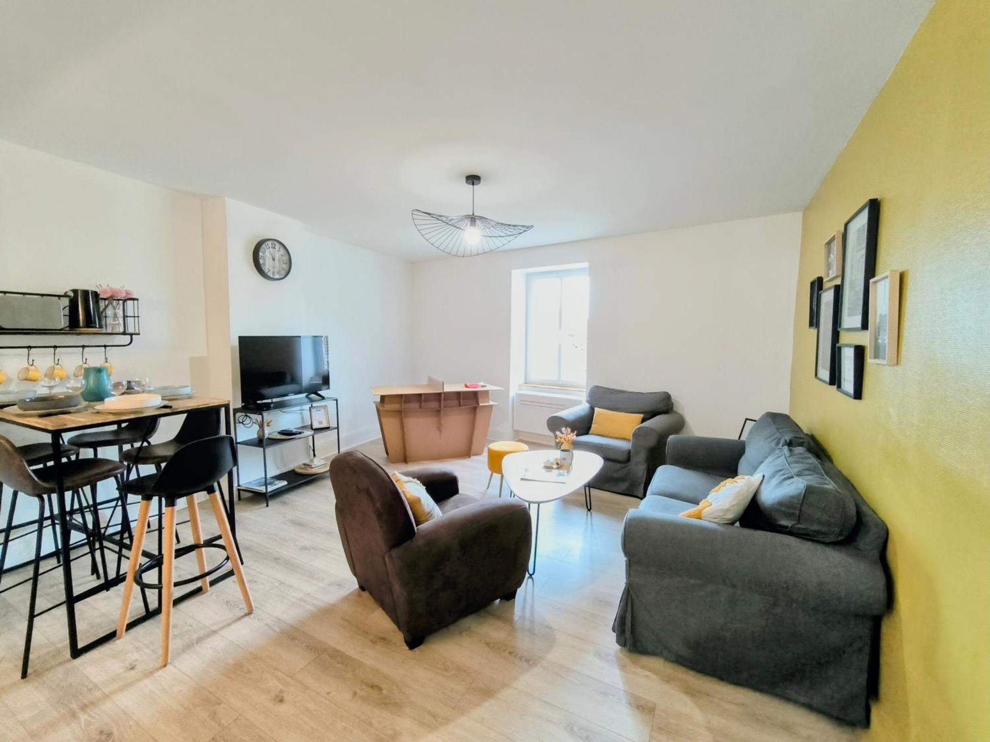 Chez Lulu - 5 Lits- Proche Cnpe - Gare Apartment อัมเบรู-ออง-บูเจย์ ภายนอก รูปภาพ